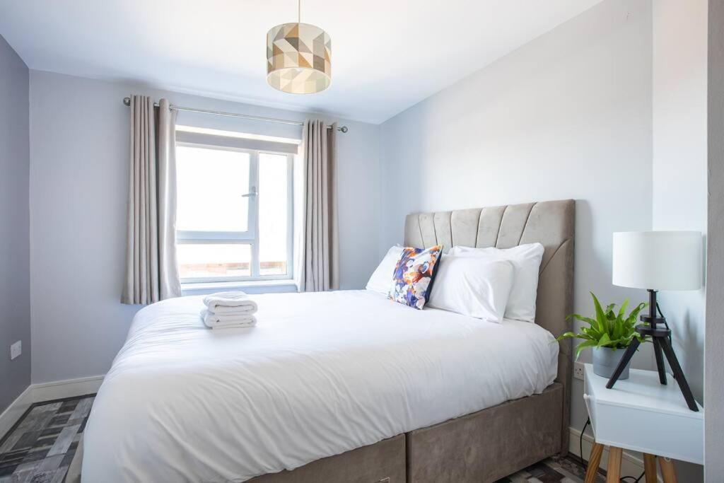 5* Ultra Luxury, Great Views, Underground Parking Appartamento Belfast